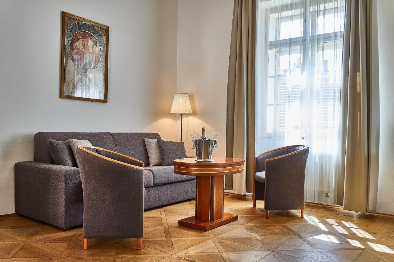 Three Golden Crowns Appart hôtel Prague