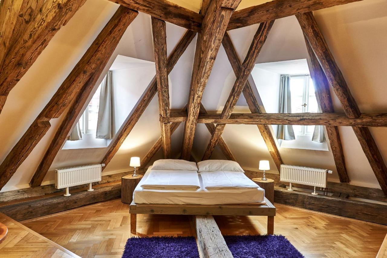 Three Golden Crowns 3* Prague