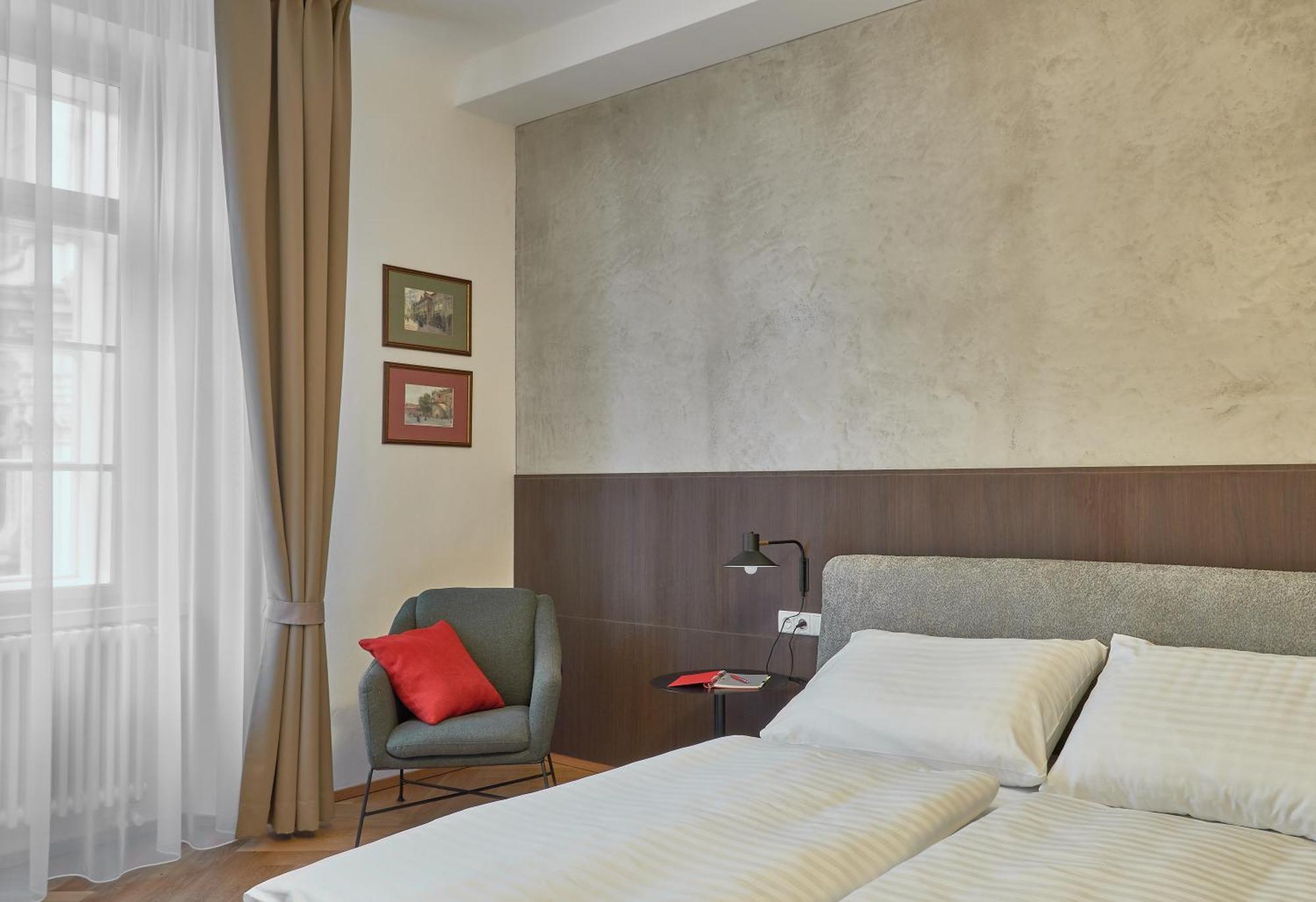 Aparthotel Three Golden Crowns Praha