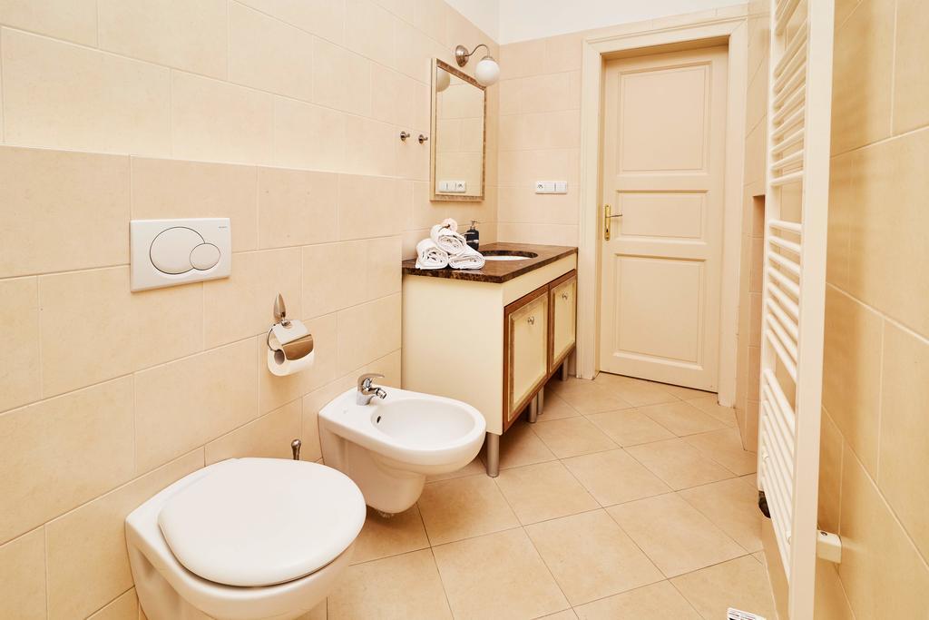 Three Golden Crowns 3* Praha