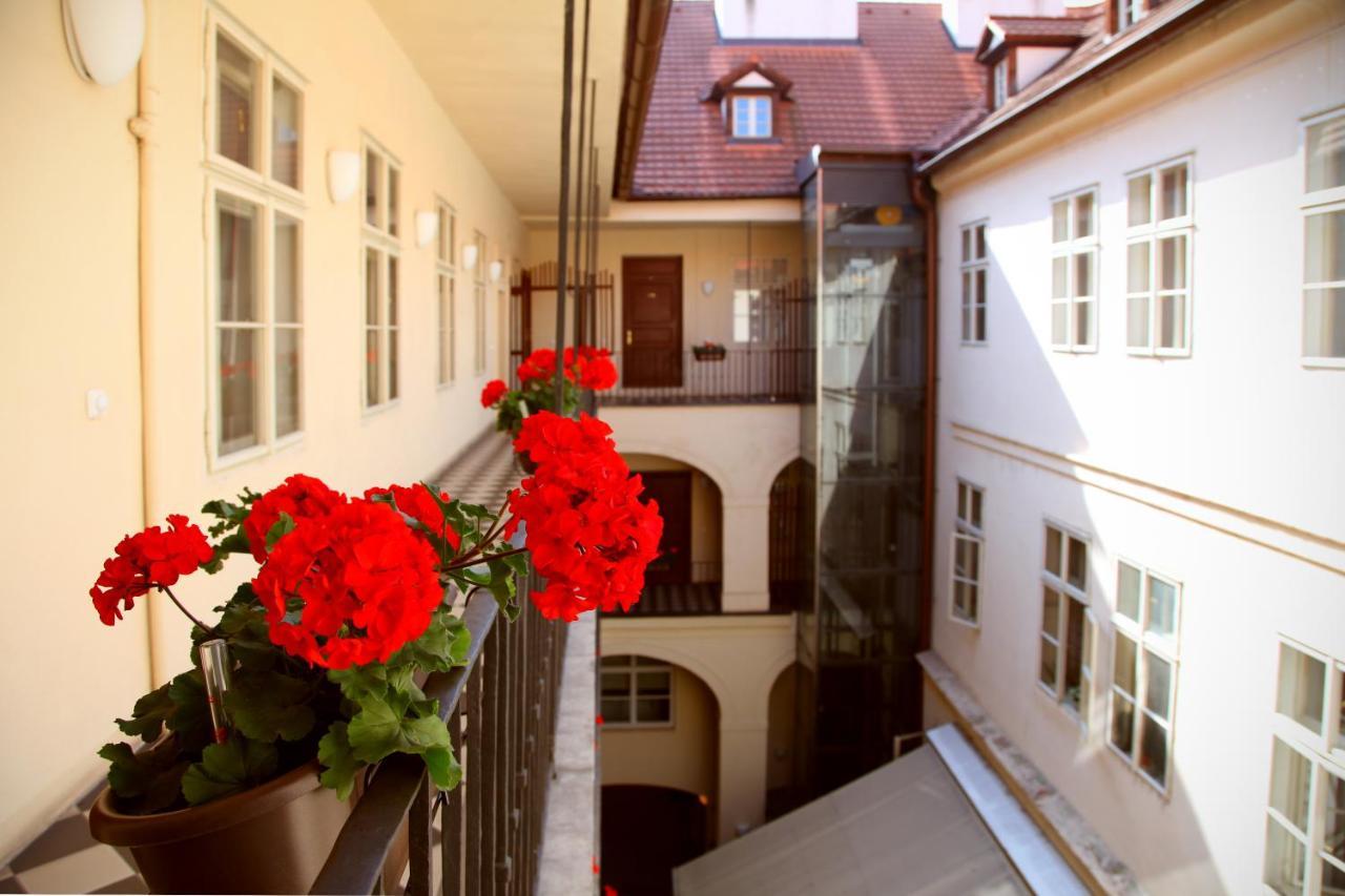 Aparthotel Three Golden Crowns Praha